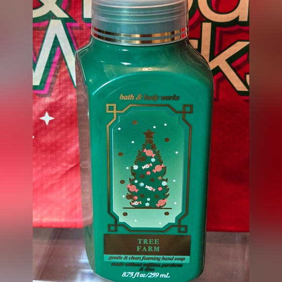 Christmas 🎄 Bath & Body Tote Bags + Tree Farm Handsoap  (New) - Picture 5 of 12